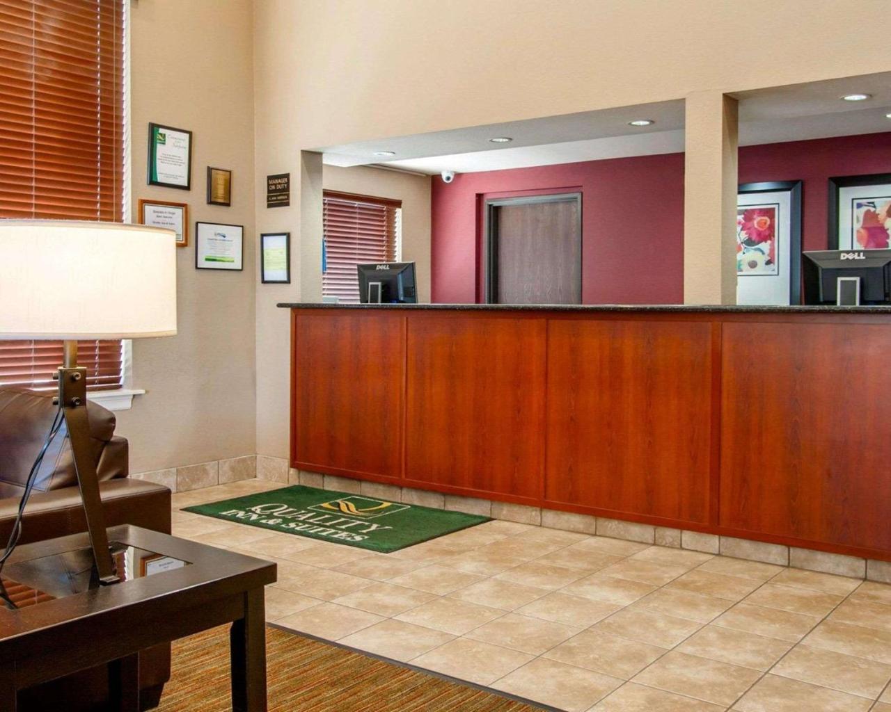 Quality Inn & Suites Спрингфилд Экстерьер фото