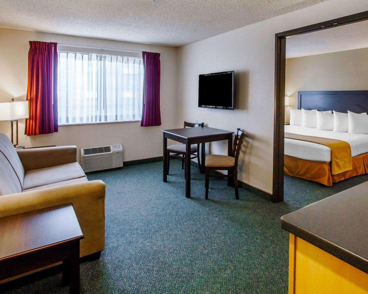 Quality Inn & Suites Спрингфилд Экстерьер фото
