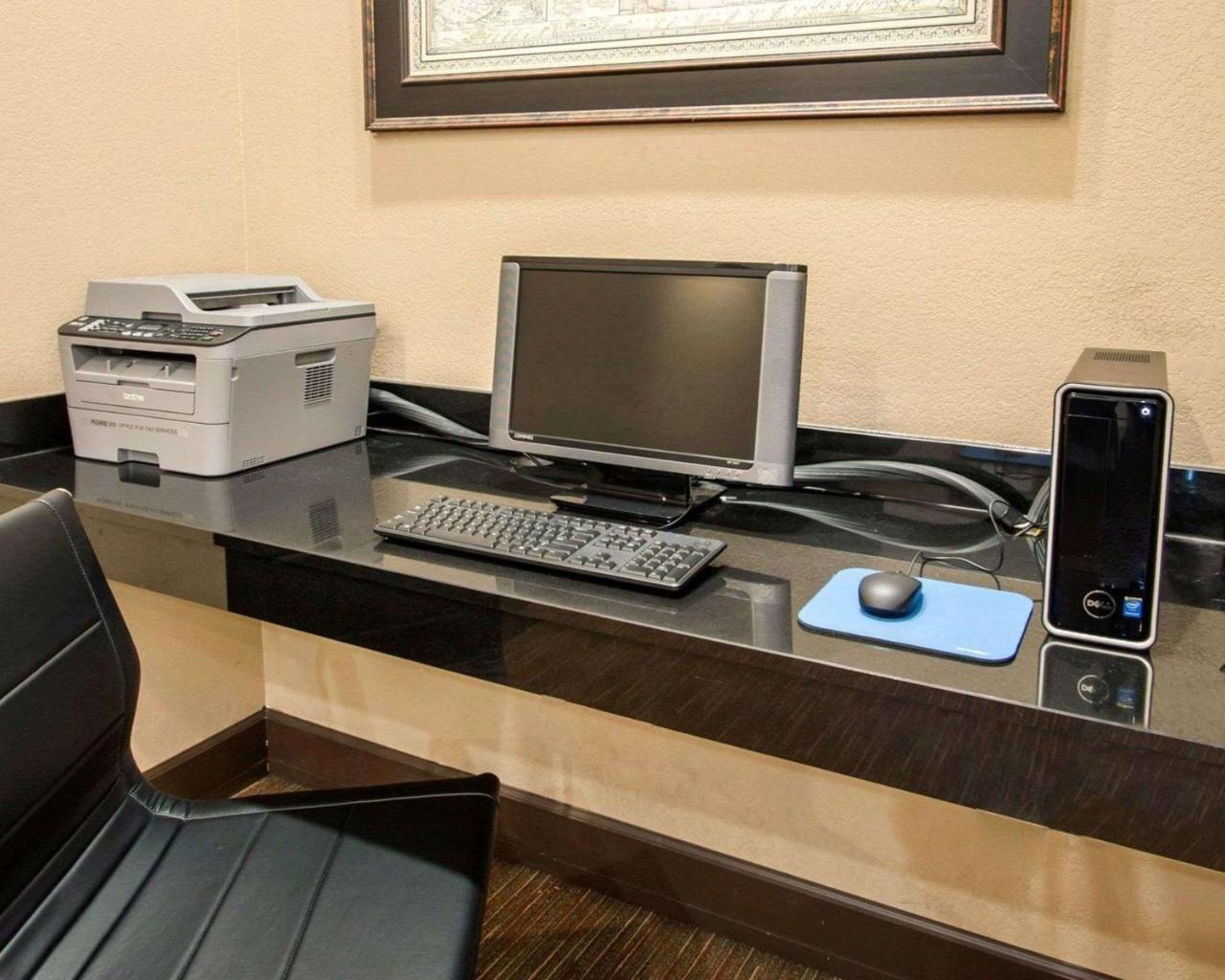 Quality Inn & Suites Спрингфилд Экстерьер фото
