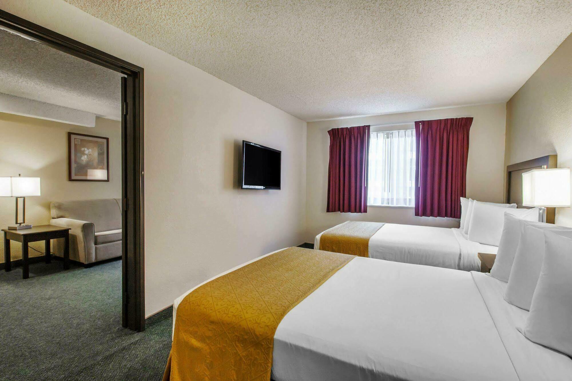 Quality Inn & Suites Спрингфилд Экстерьер фото