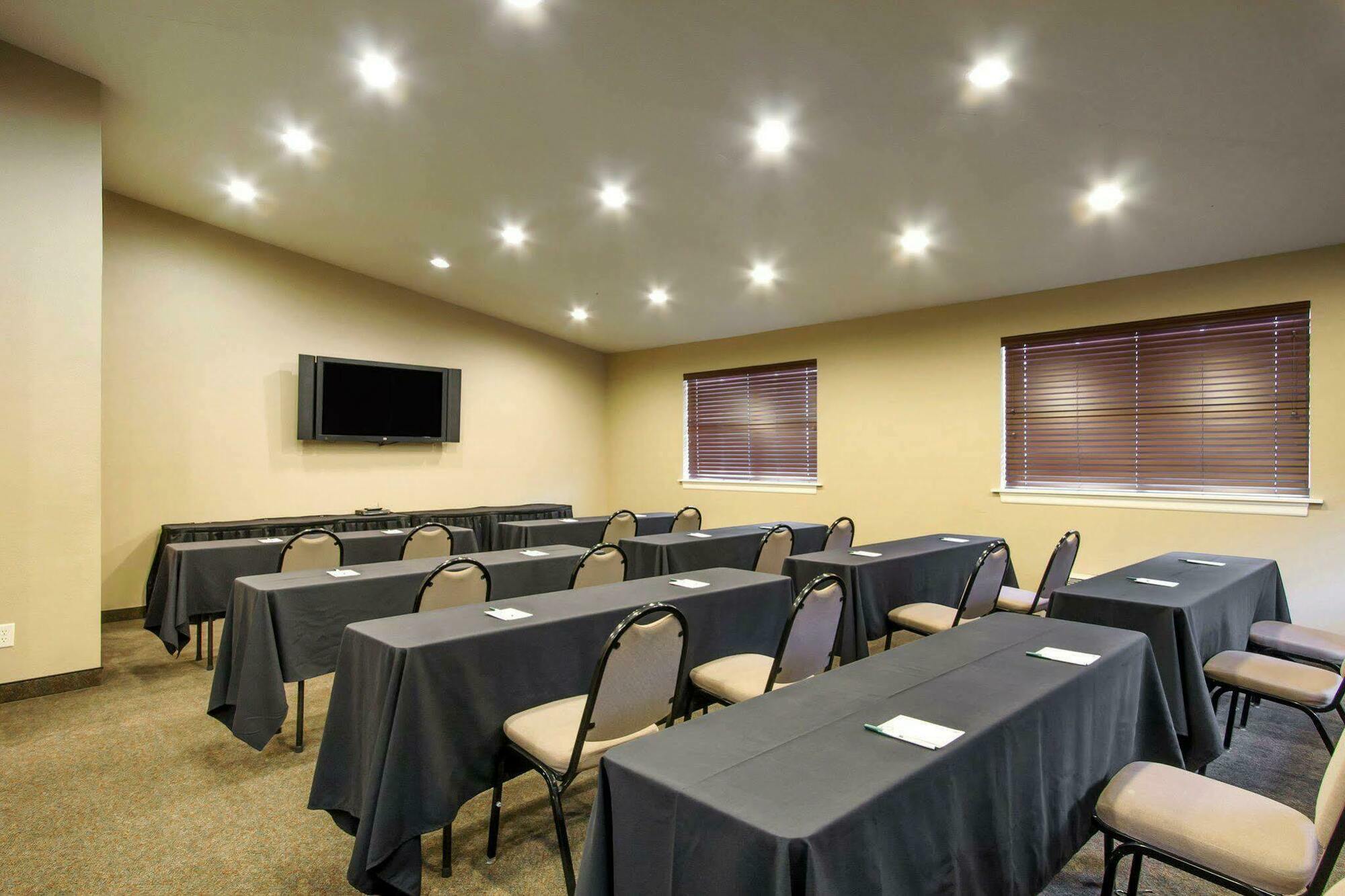Quality Inn & Suites Спрингфилд Экстерьер фото
